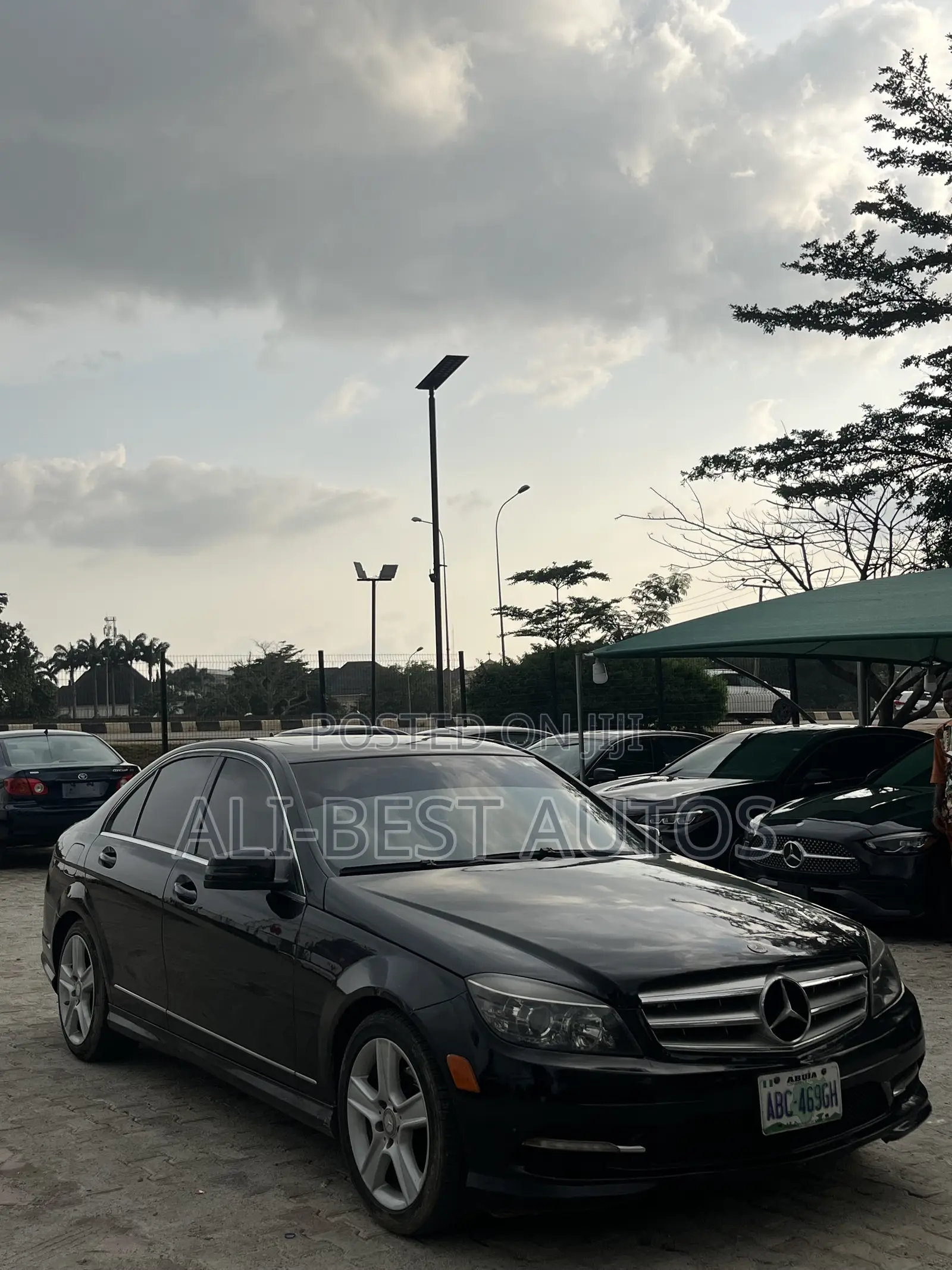 Mercedes-Benz C300 2009 Black