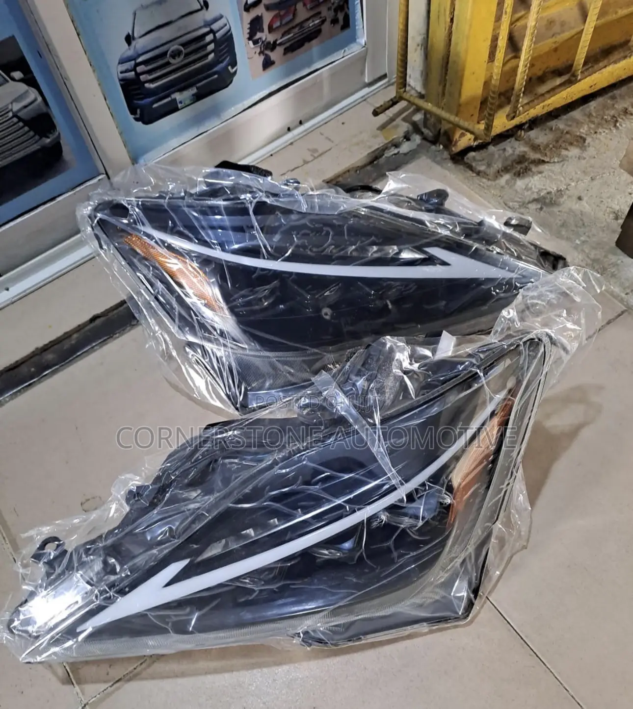 Head Lamp IS 250 2020