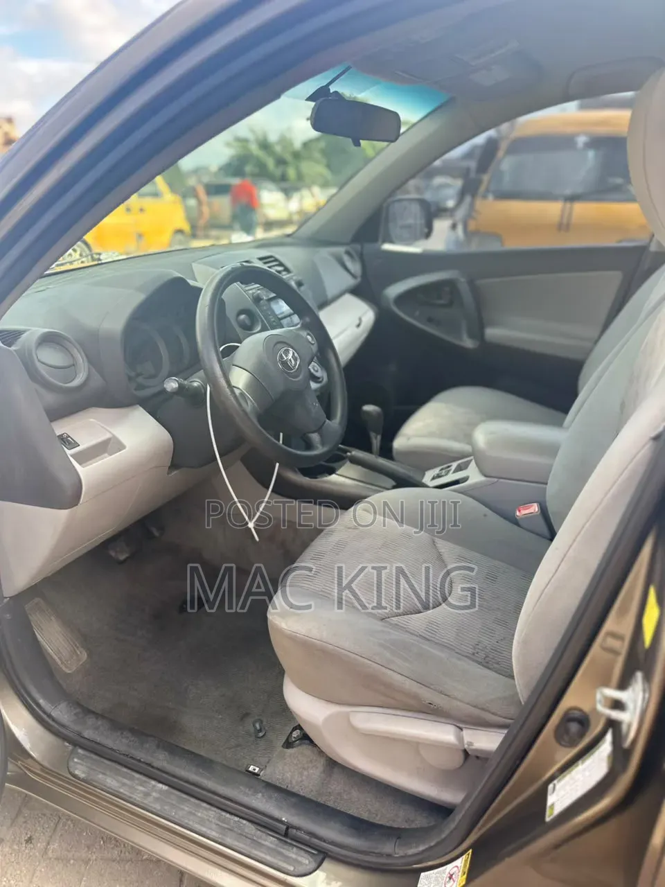 Toyota RAV4 2011 Brown