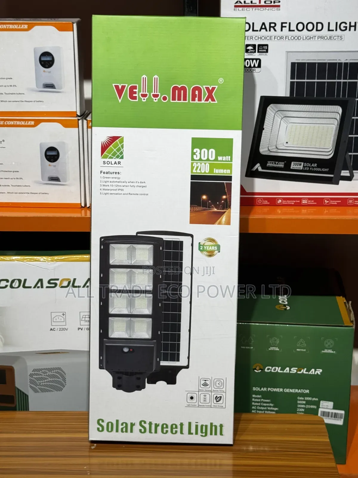 VELLMAX Solar Streetlight 300W 2200lumens