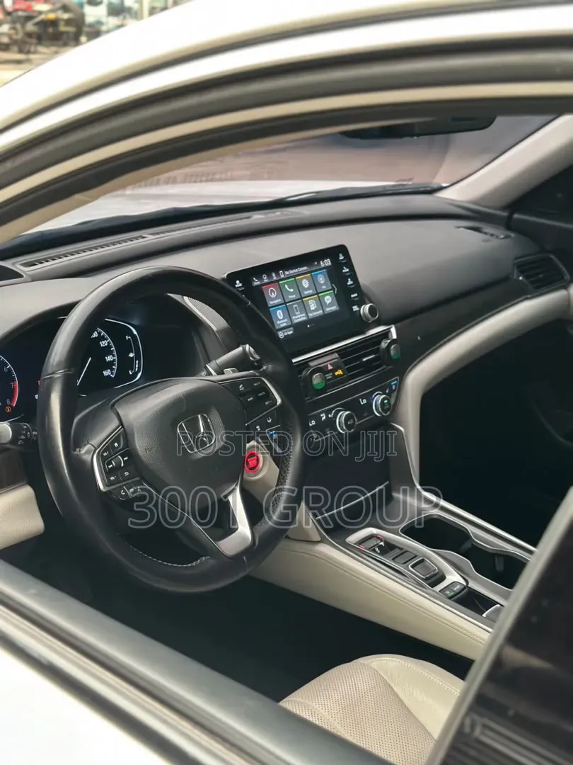 Honda Accord 2018 White