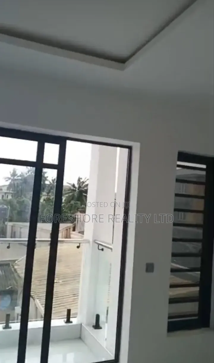 4bdrm Duplex in Allen Avenue for rent