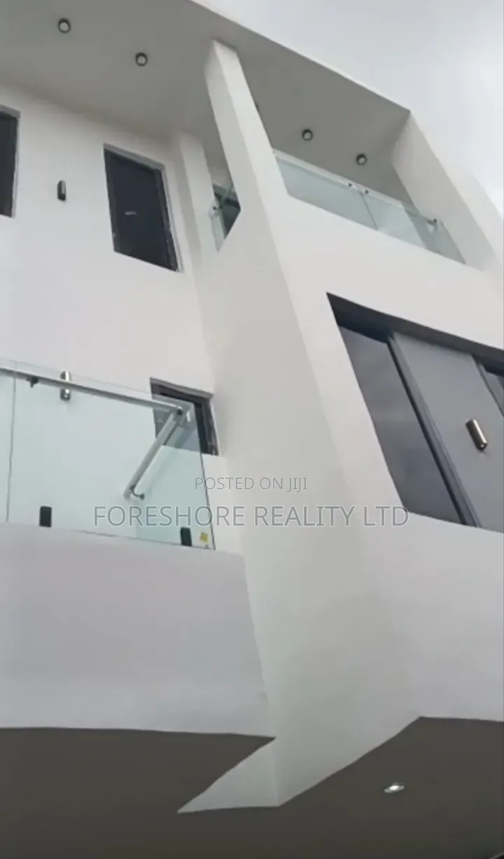 4bdrm Duplex in Allen Avenue for rent