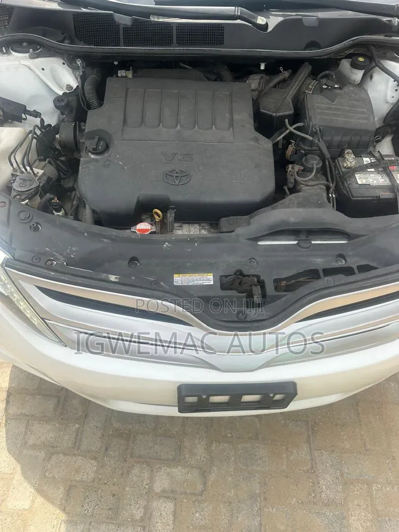 Toyota Venza Limited 2016 White