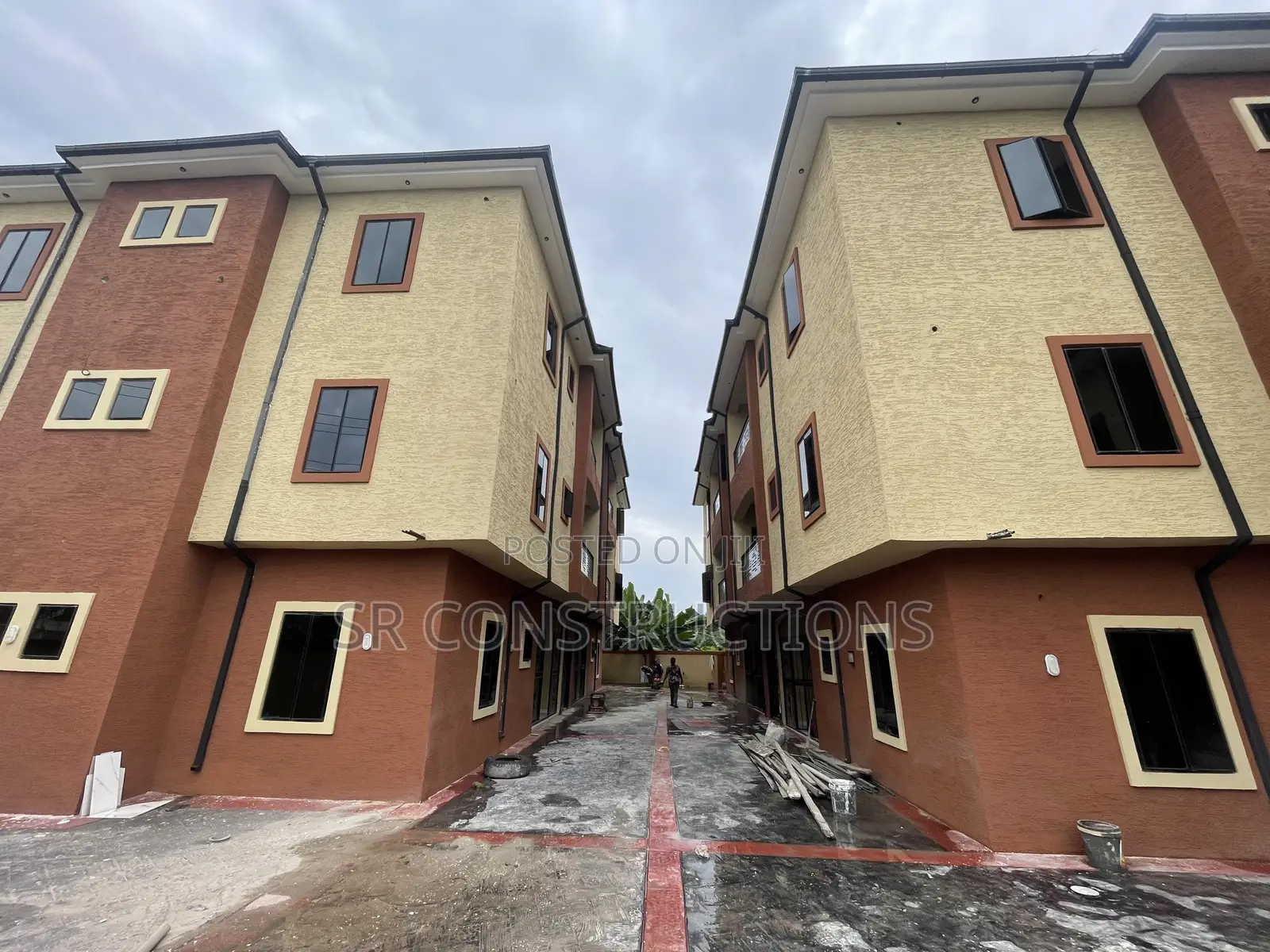 2bdrm Block of Flats in County Garden Estate, Port-Harcourt for rent