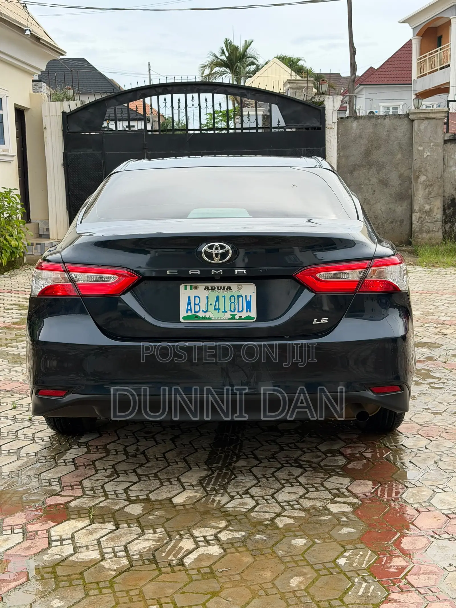Toyota Camry LE FWD (2.5L 4cyl 8AM) 2018 Black