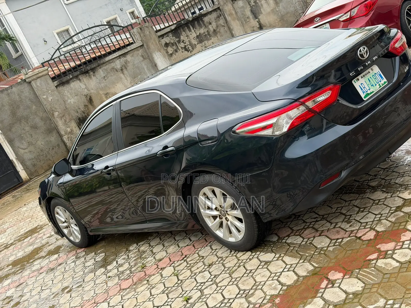 Toyota Camry LE FWD (2.5L 4cyl 8AM) 2018 Black