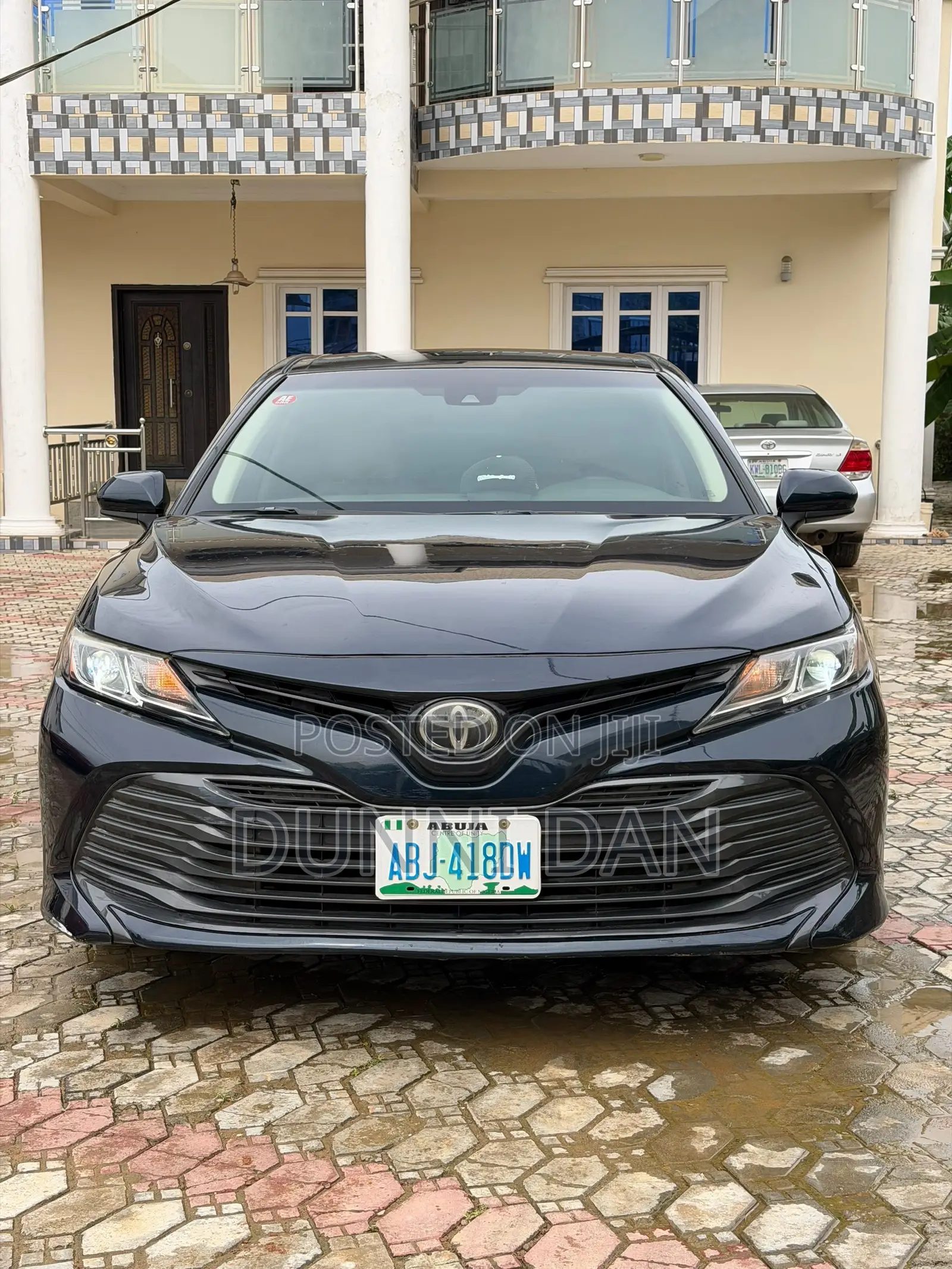 Toyota Camry LE FWD (2.5L 4cyl 8AM) 2018 Black