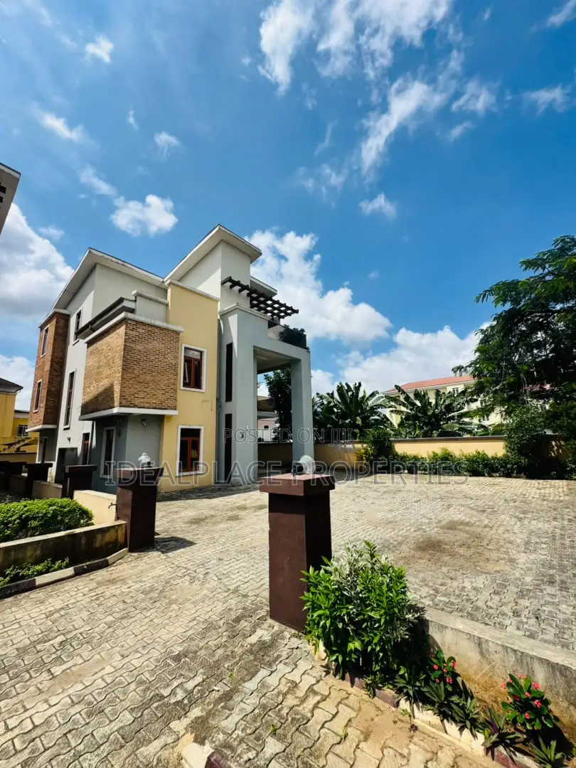 4bdrm Duplex in Ikeja GRA for rent