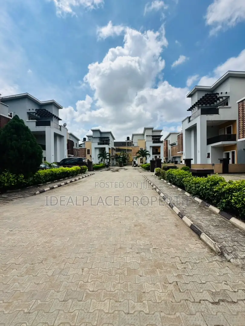 4bdrm Duplex in Ikeja GRA for rent