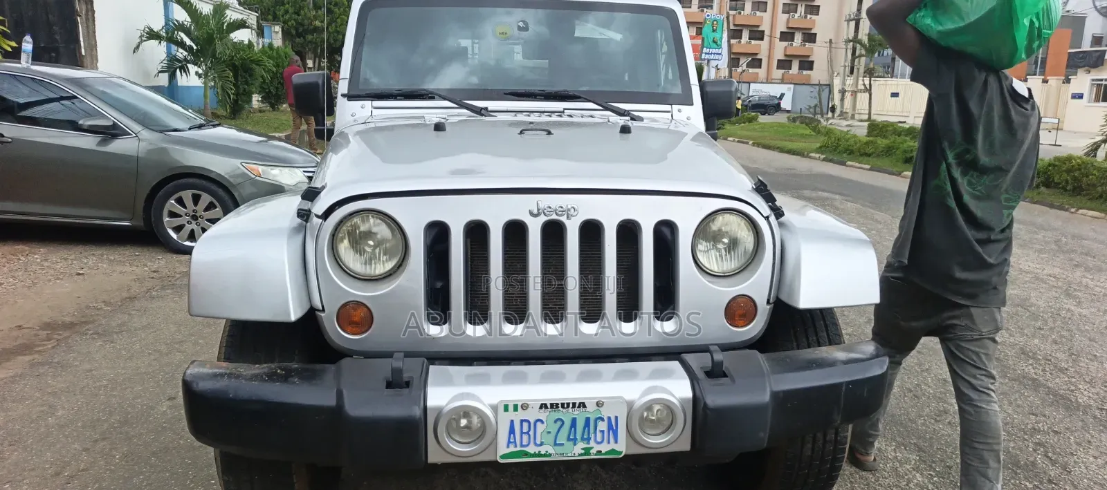 Jeep Wrangler Unlimited Sahara 4dr SUV 4WD (3.6L 6cyl 6M) 2014 Silver