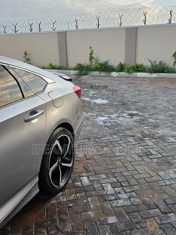 Honda Accord EX-L (1.5L 4cyl Turbo CVT) 2019 Silver
