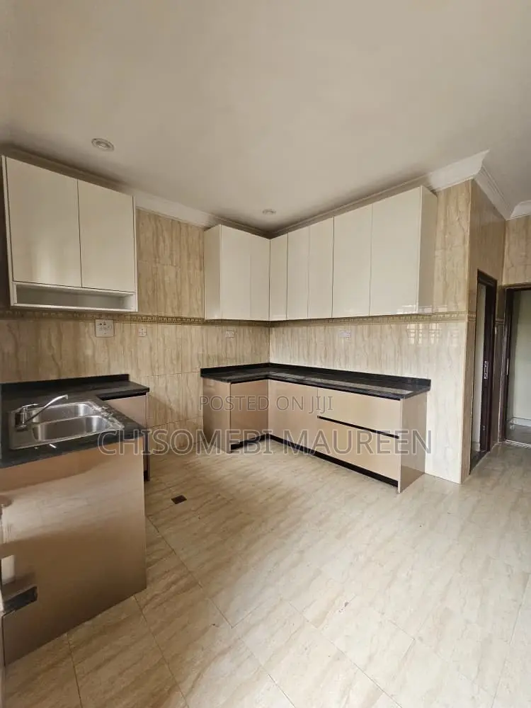 3bdrm Block of Flats in Jabi for rent