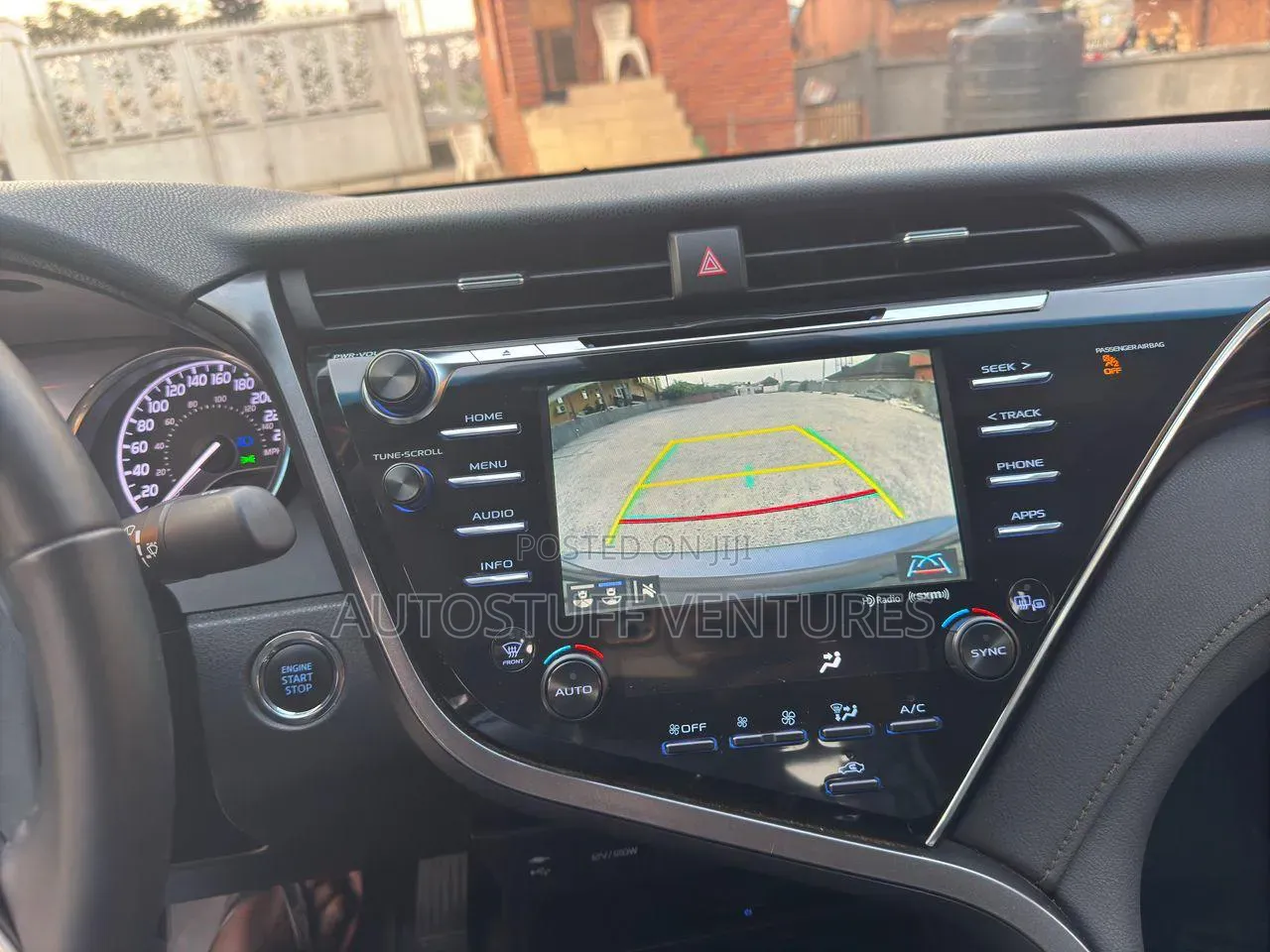 Toyota Camry XLE FWD (2.5L 4cyl 8AM) 2018 Gray