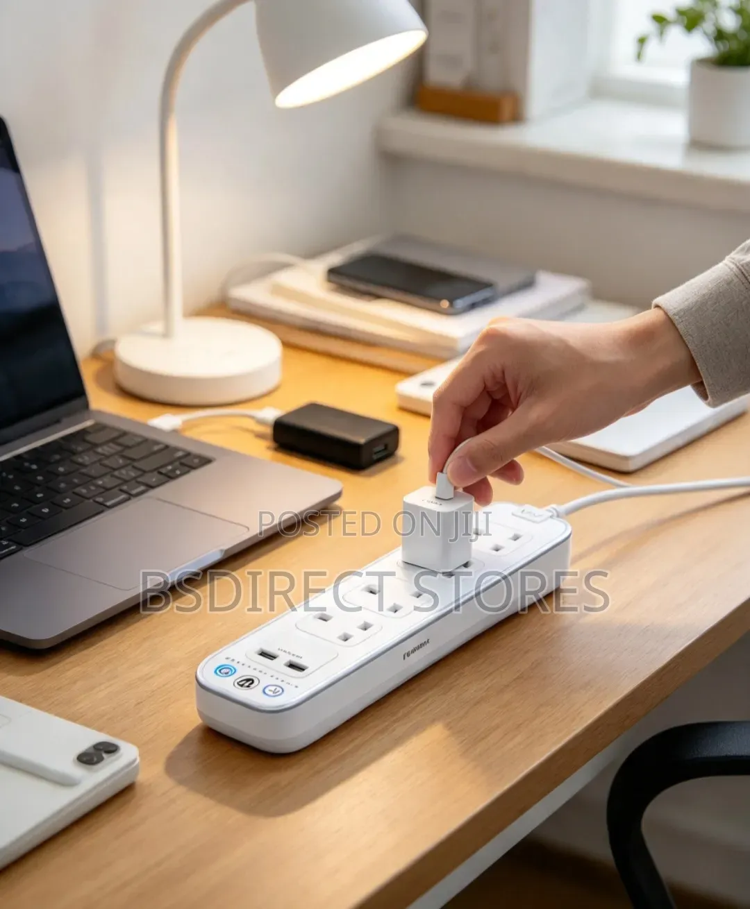 Masterplug WHITE 4 Socket Power Surge Protected Lead With Two USB Port