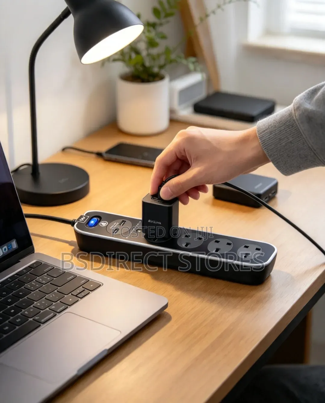 Masterplug BLACK 4 Socket Power Surge Protected Lead and Two USB Ports