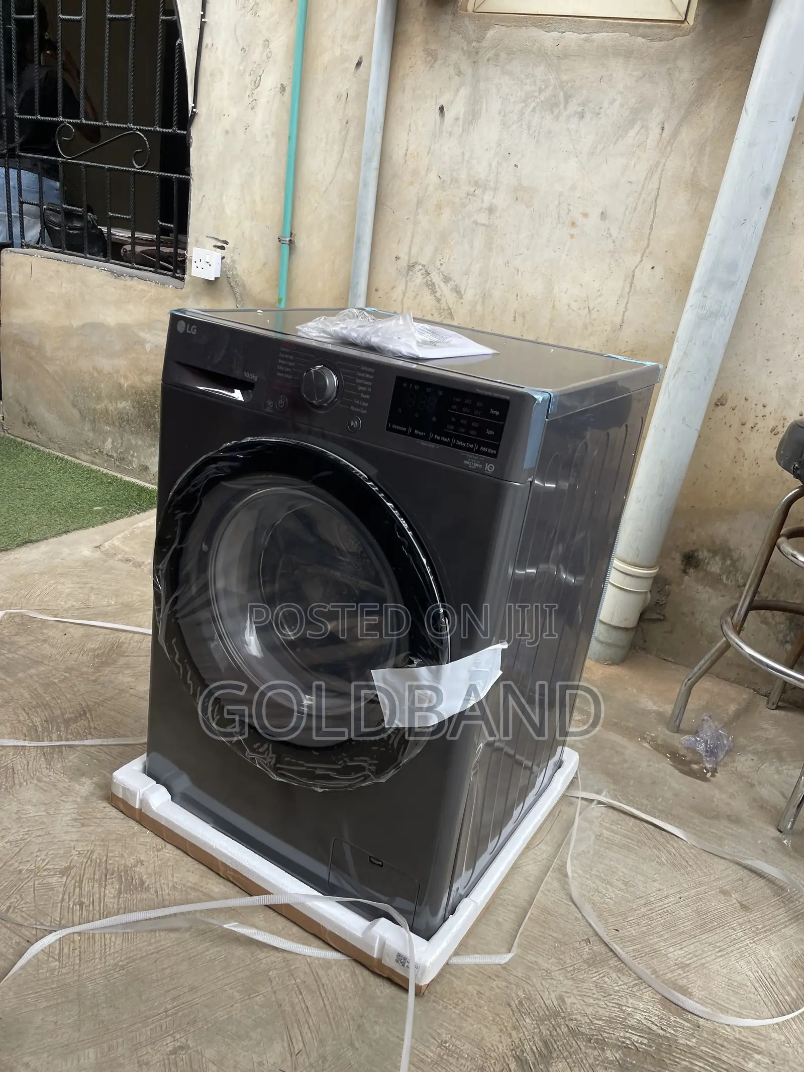 LG 10.5kg Wash & Dry Front Loader Washing Machine