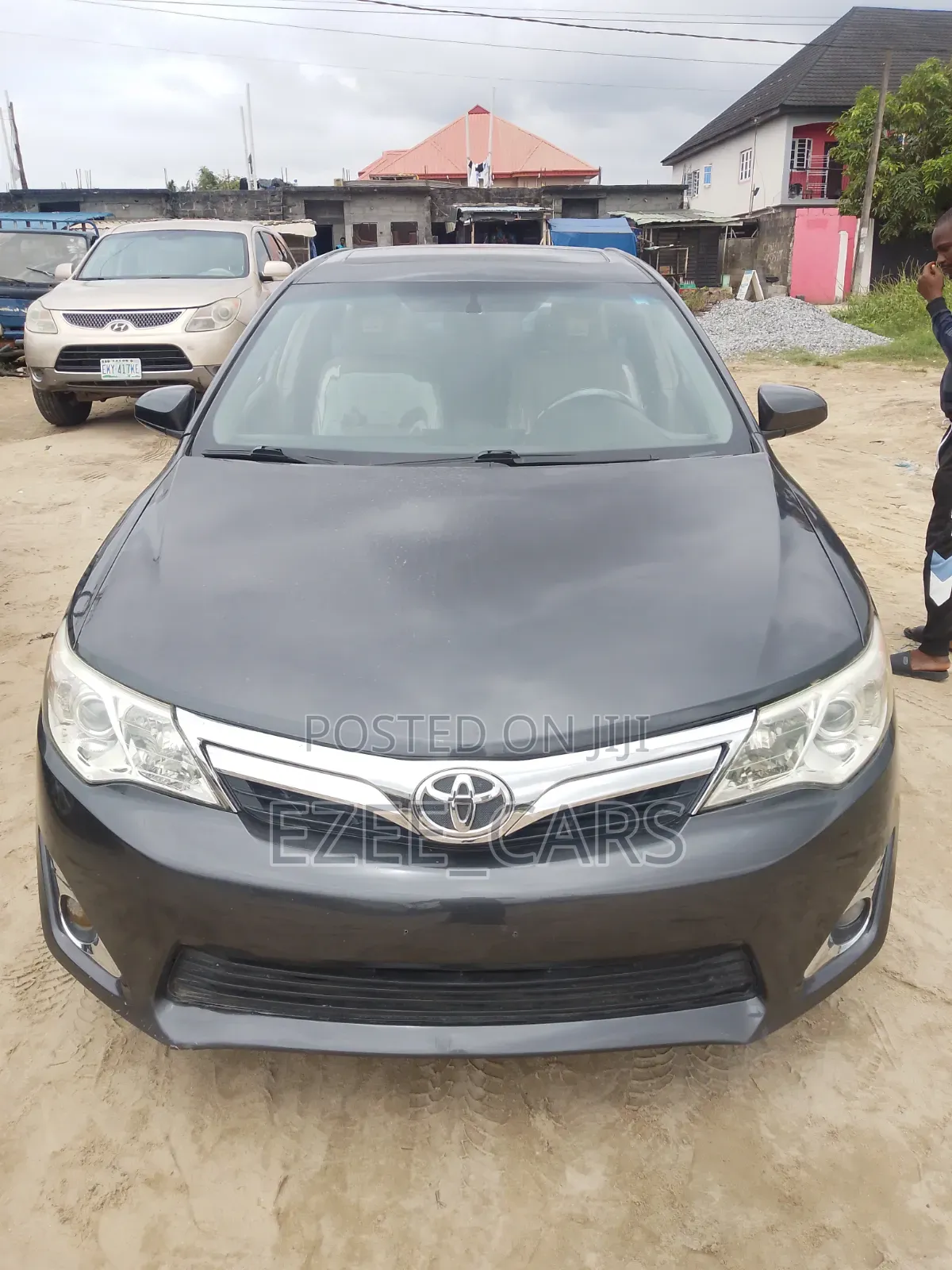 Toyota Camry XLE 4dr Sedan (2.5L 4cyl 6A) 2013 Gray