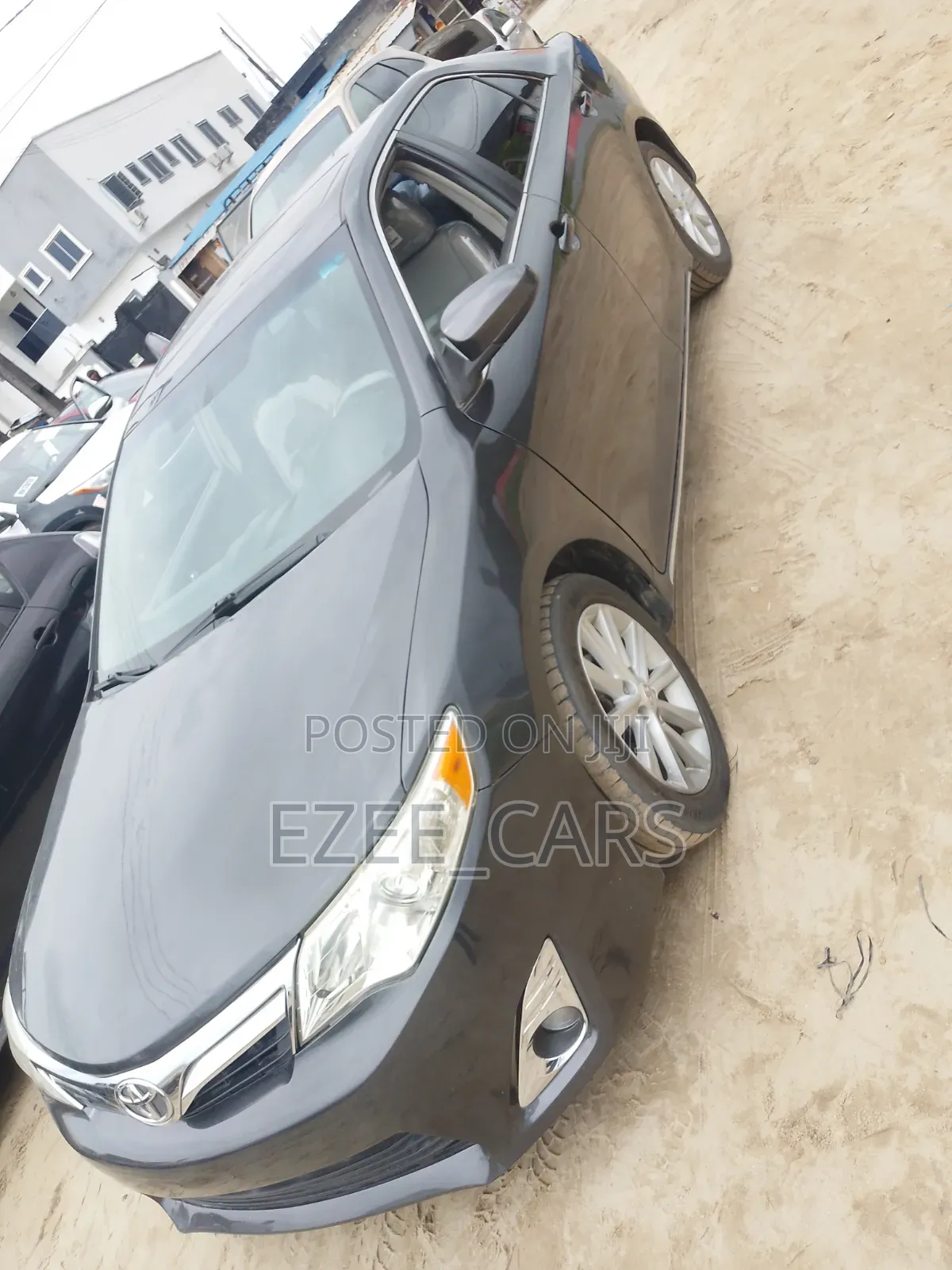 Toyota Camry XLE 4dr Sedan (2.5L 4cyl 6A) 2013 Gray