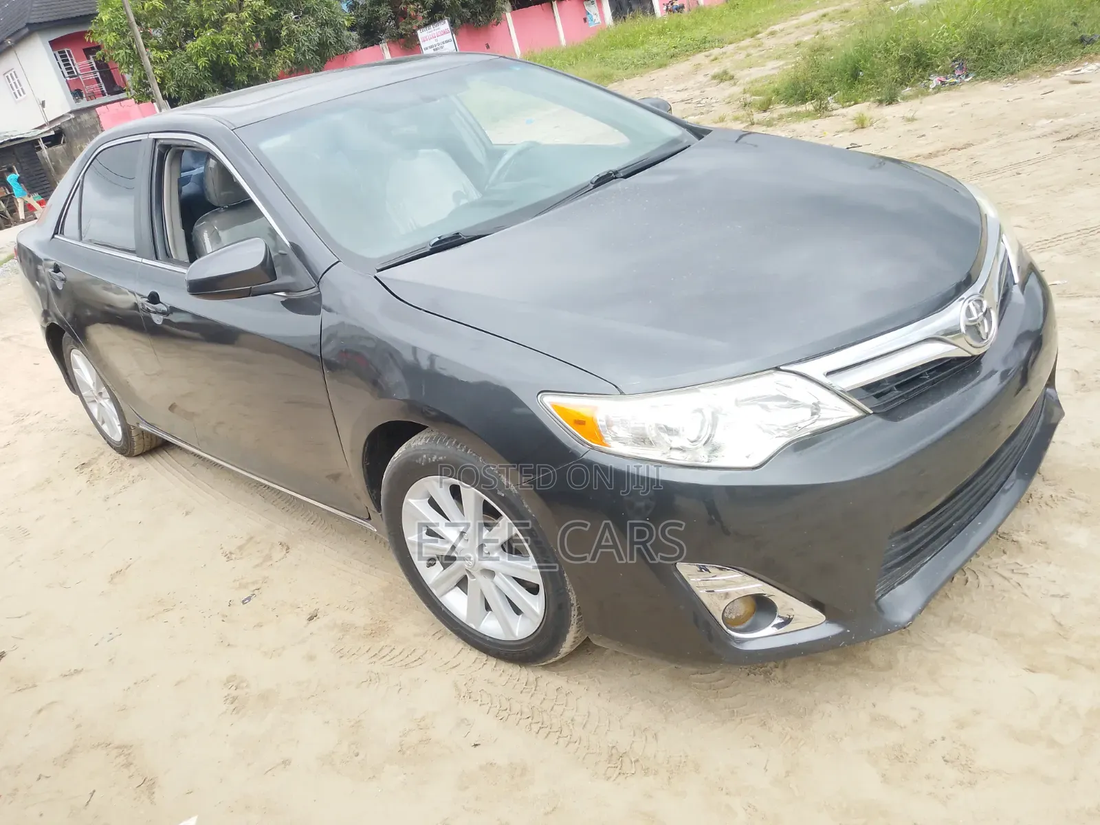 Toyota Camry XLE 4dr Sedan (2.5L 4cyl 6A) 2013 Gray