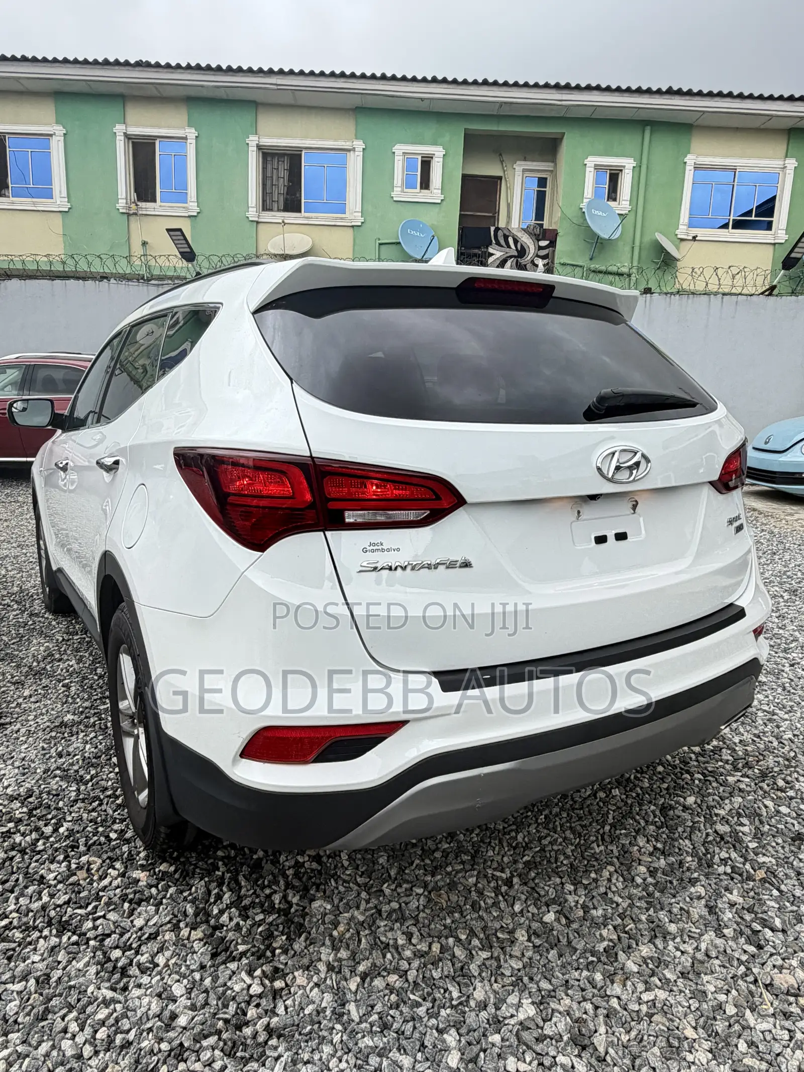 Hyundai Santa Fe 2017 White
