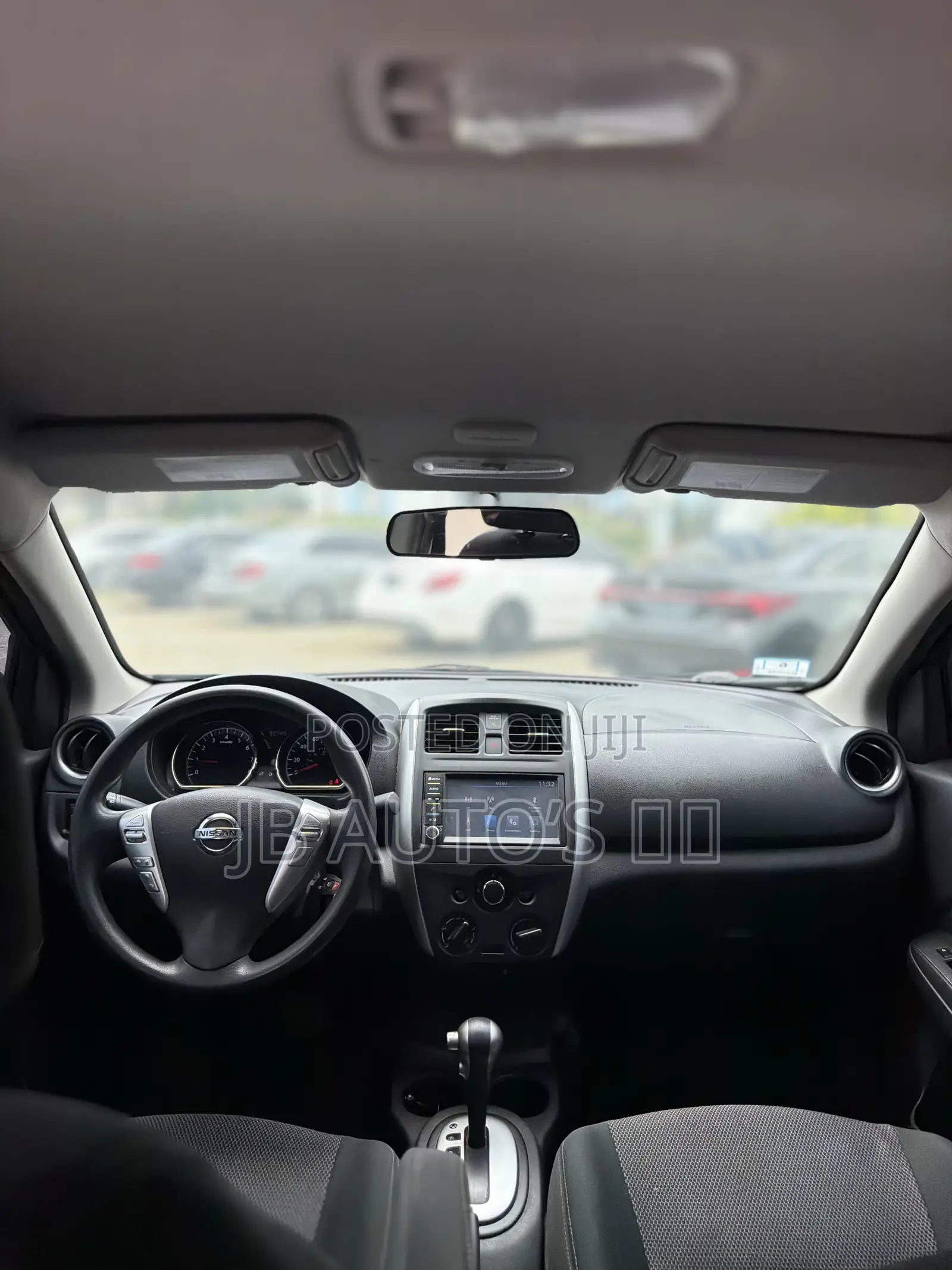 Nissan Versa 1.6 SV 2019 Black