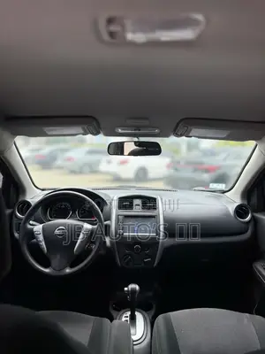 Nissan Versa 1.6 SV 2019 Black