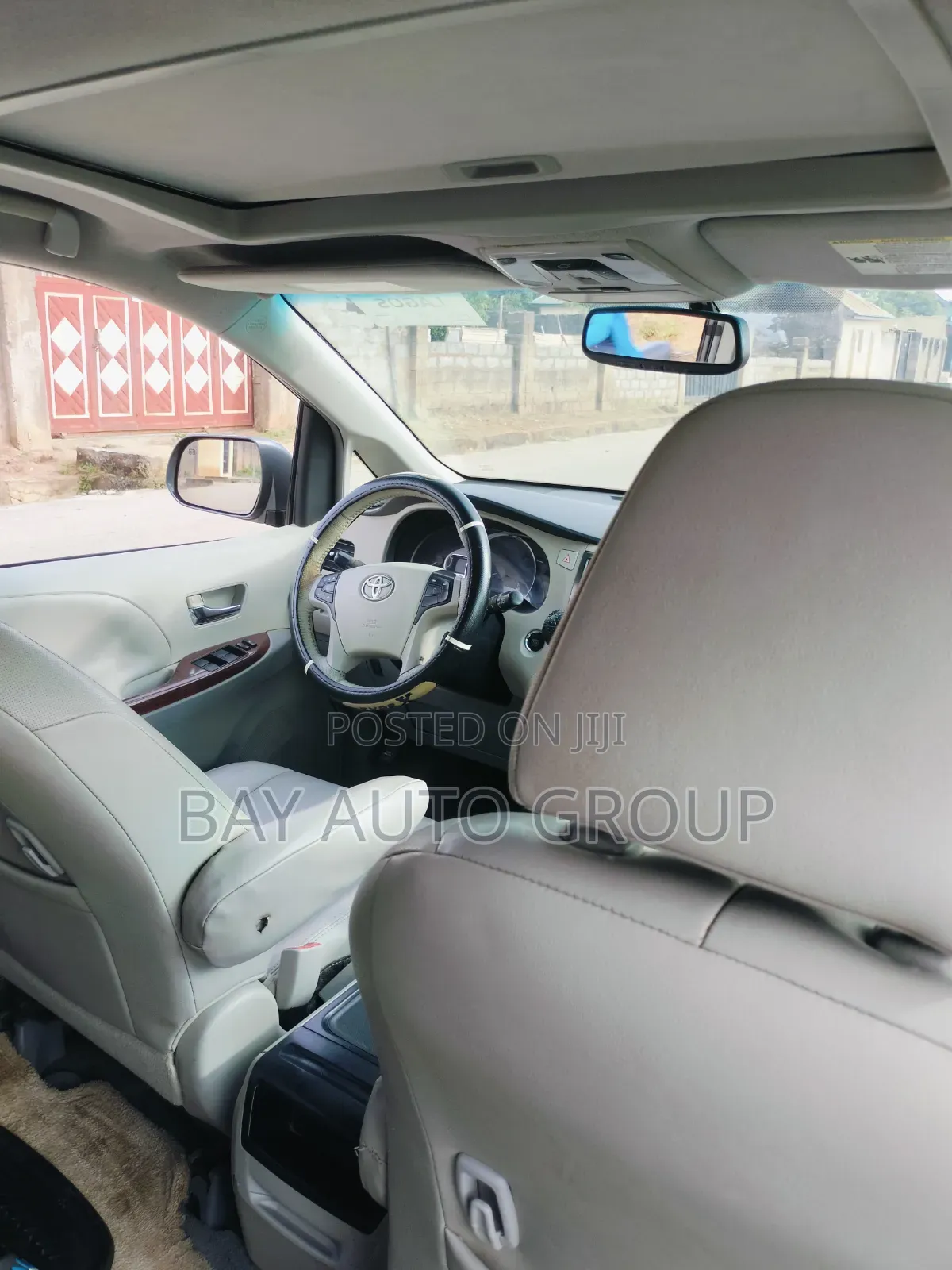 Toyota Sienna XLE 7 Passenger Mobility 2012 Gray