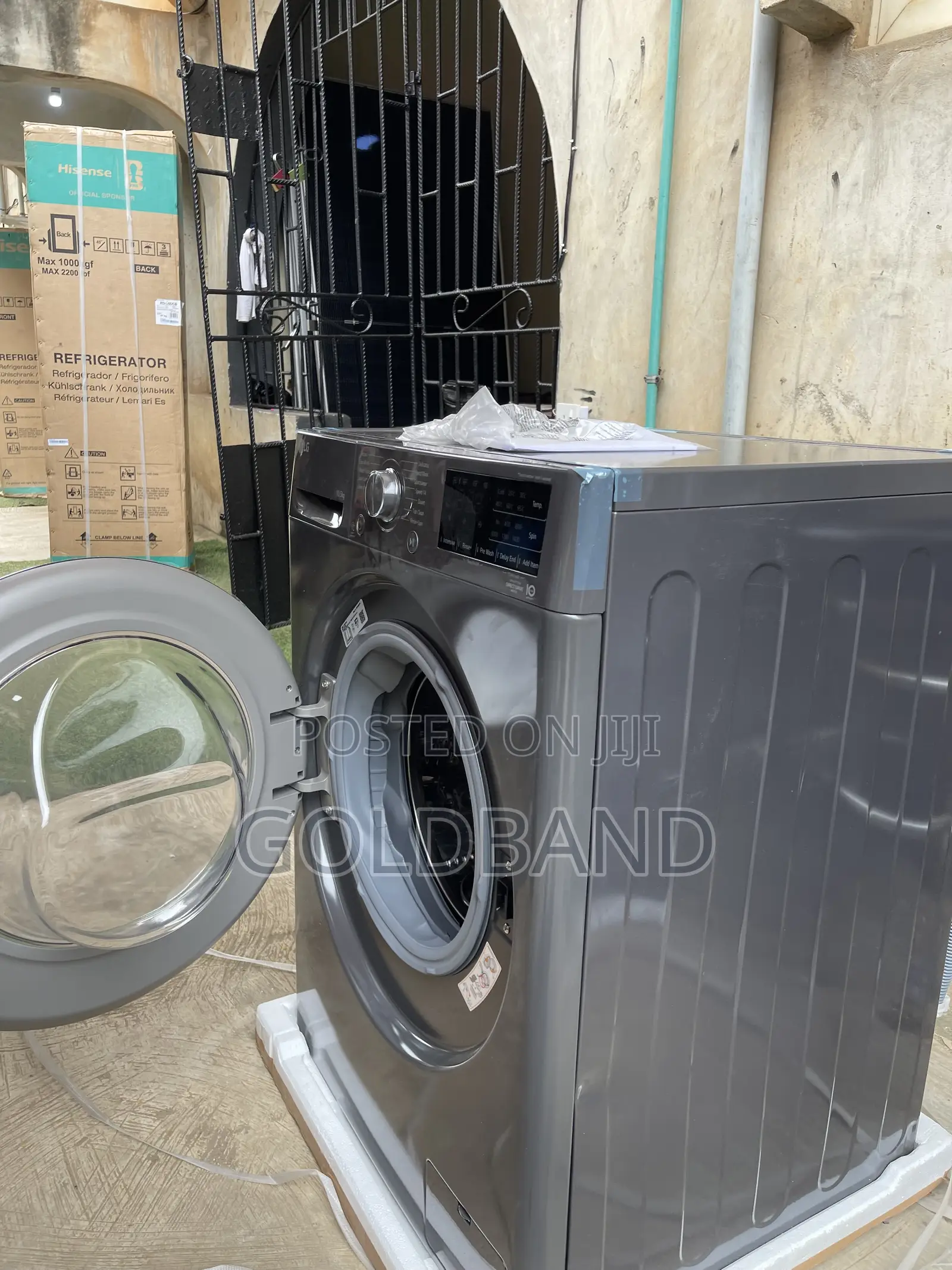 LG F4V3RYP6JE 10.5kg Wash & Dry Appliance