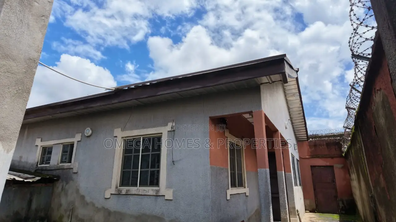 5bdrm Bungalow in Umuahia for sale