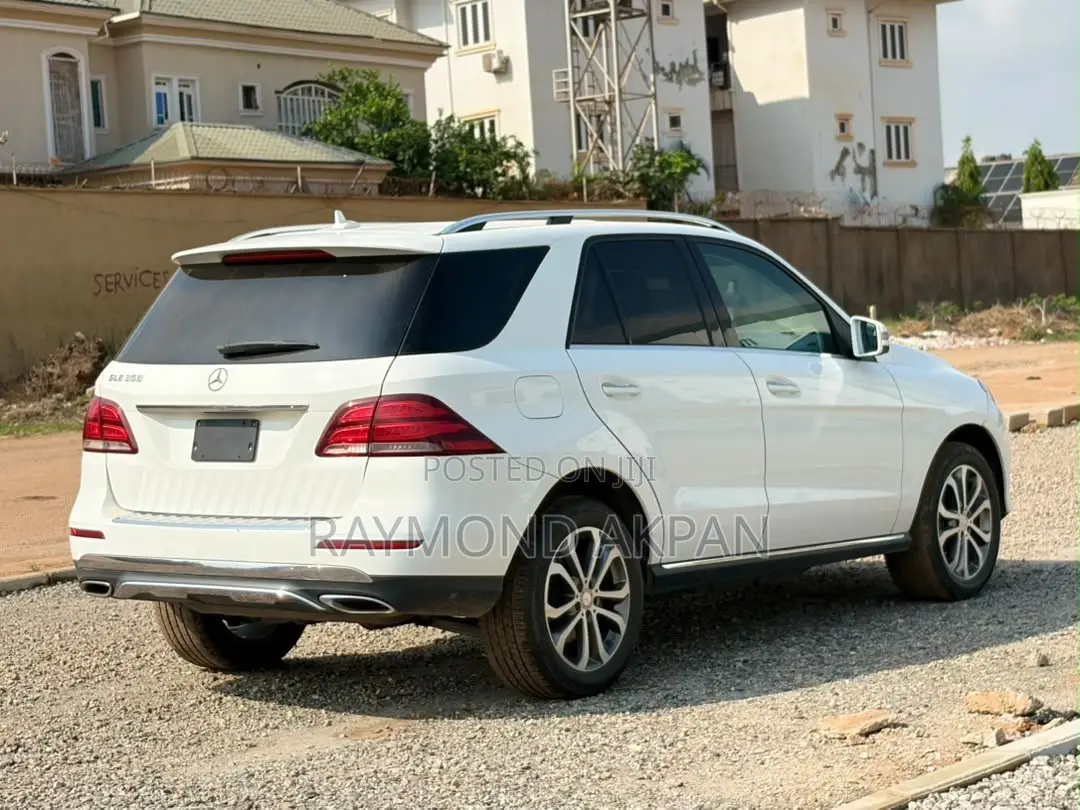 Mercedes-Benz GLE-Class 2016 White