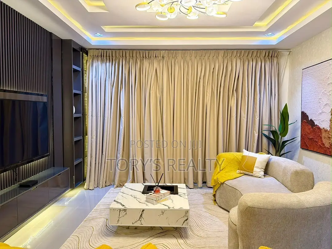 Luxuriously Furnished 2 Bedroom Apartment With Pool