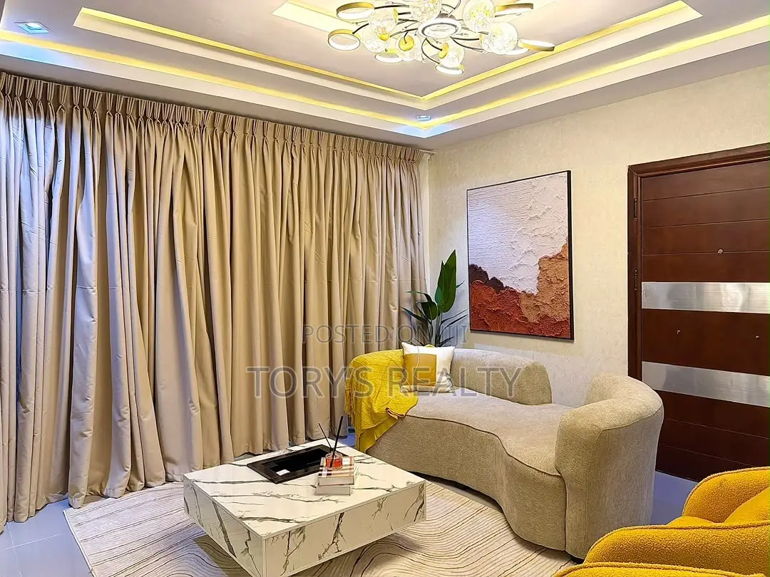 Luxuriously Furnished 2 Bedroom Apartment With Pool