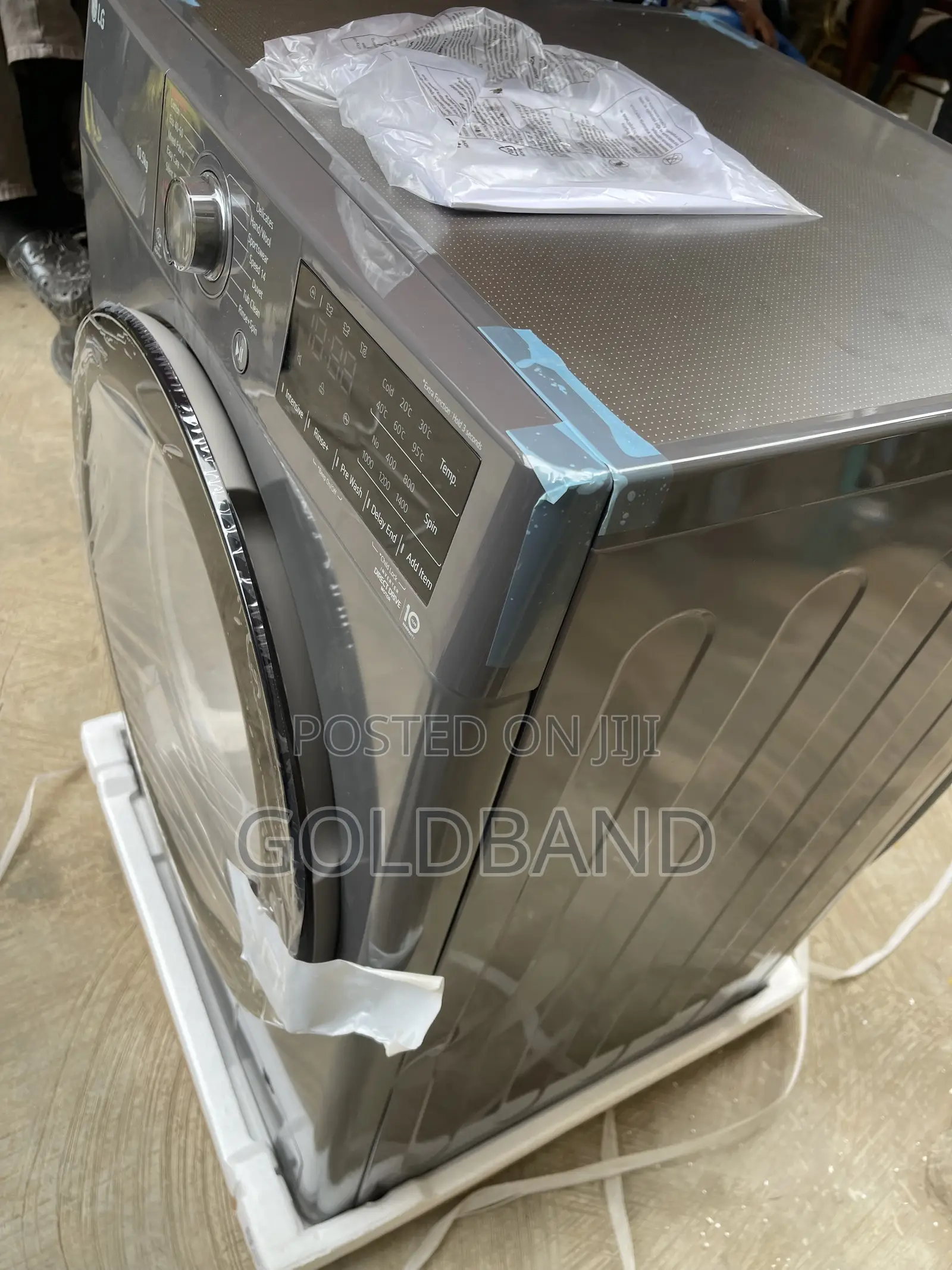 LG 10.5kg Front Loader Wash & Dry Laundry Appliance