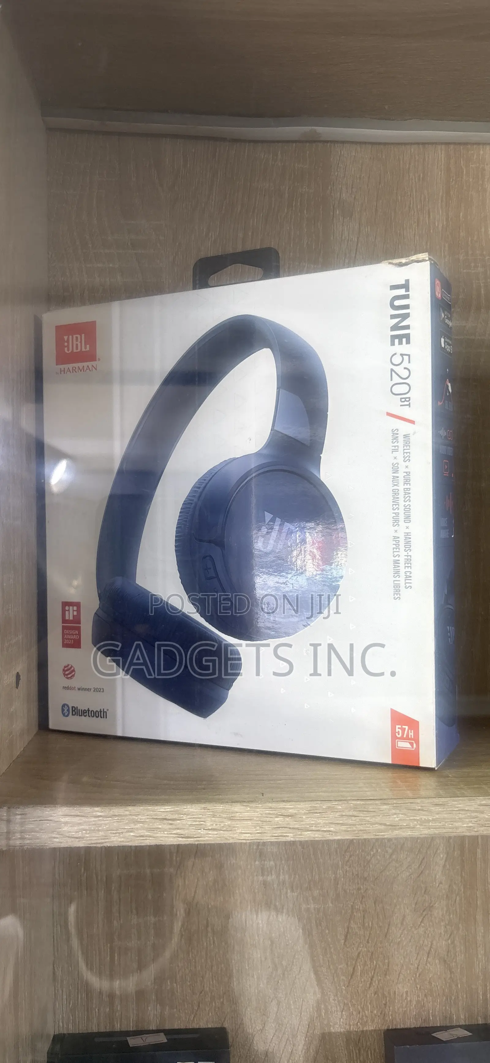 Brand New JBL Tune 520 Bluetooth Headphones