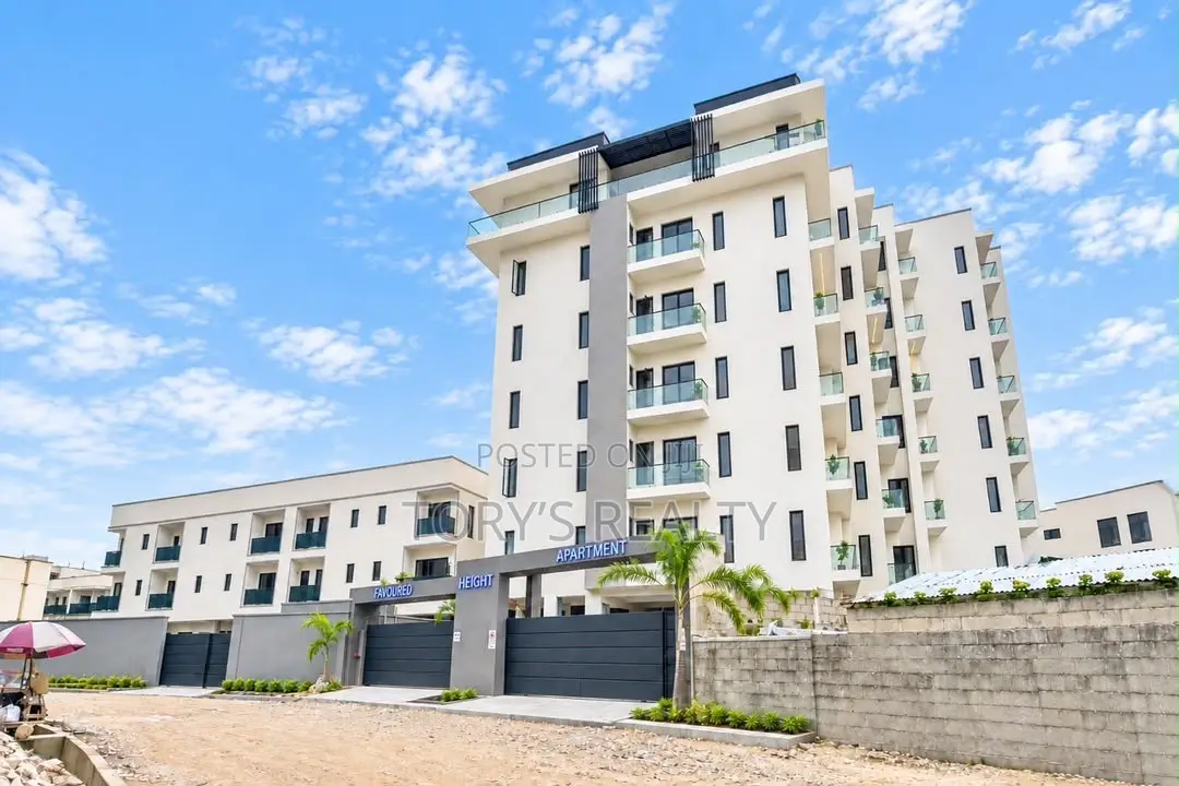 Luxuriously Furnished 1 Bedroom Apartment