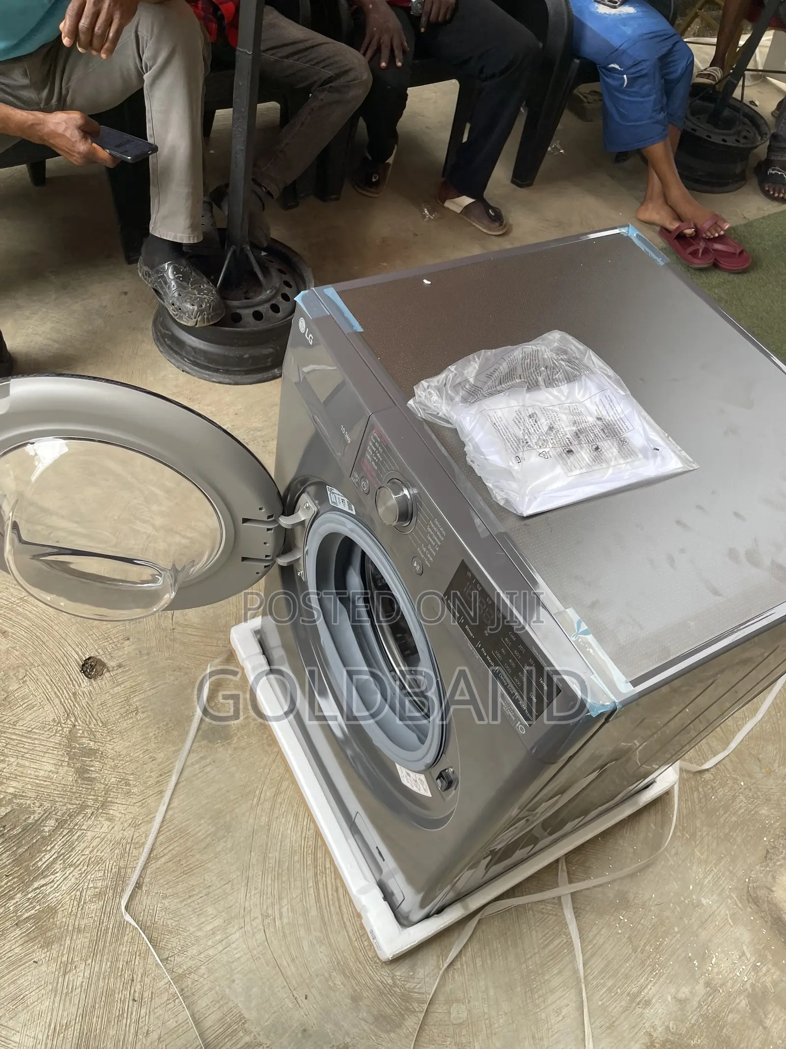 LG F4V3RYP6JE 10.5kg Complete Wash & Dry Machine