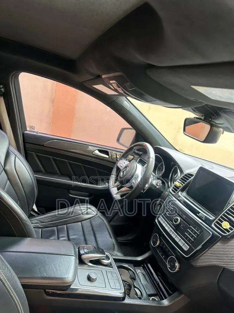 Mercedes-Benz GLE-Class AMG GLE 63 4MATIC 2017 White