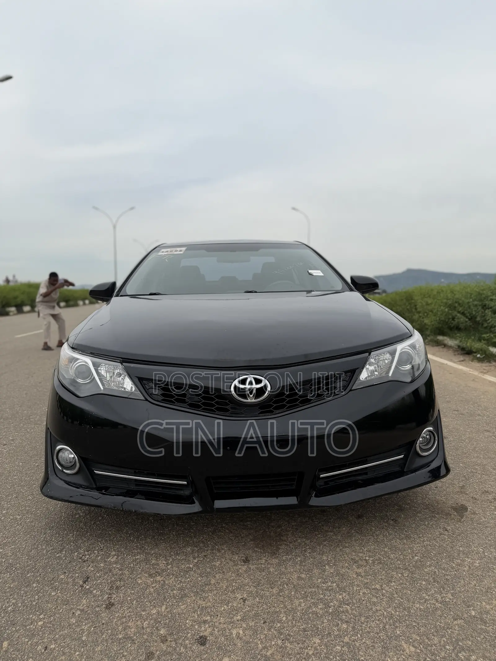 Toyota Camry SE 4dr Sedan (2.5L 4cyl 6A) 2013 Black
