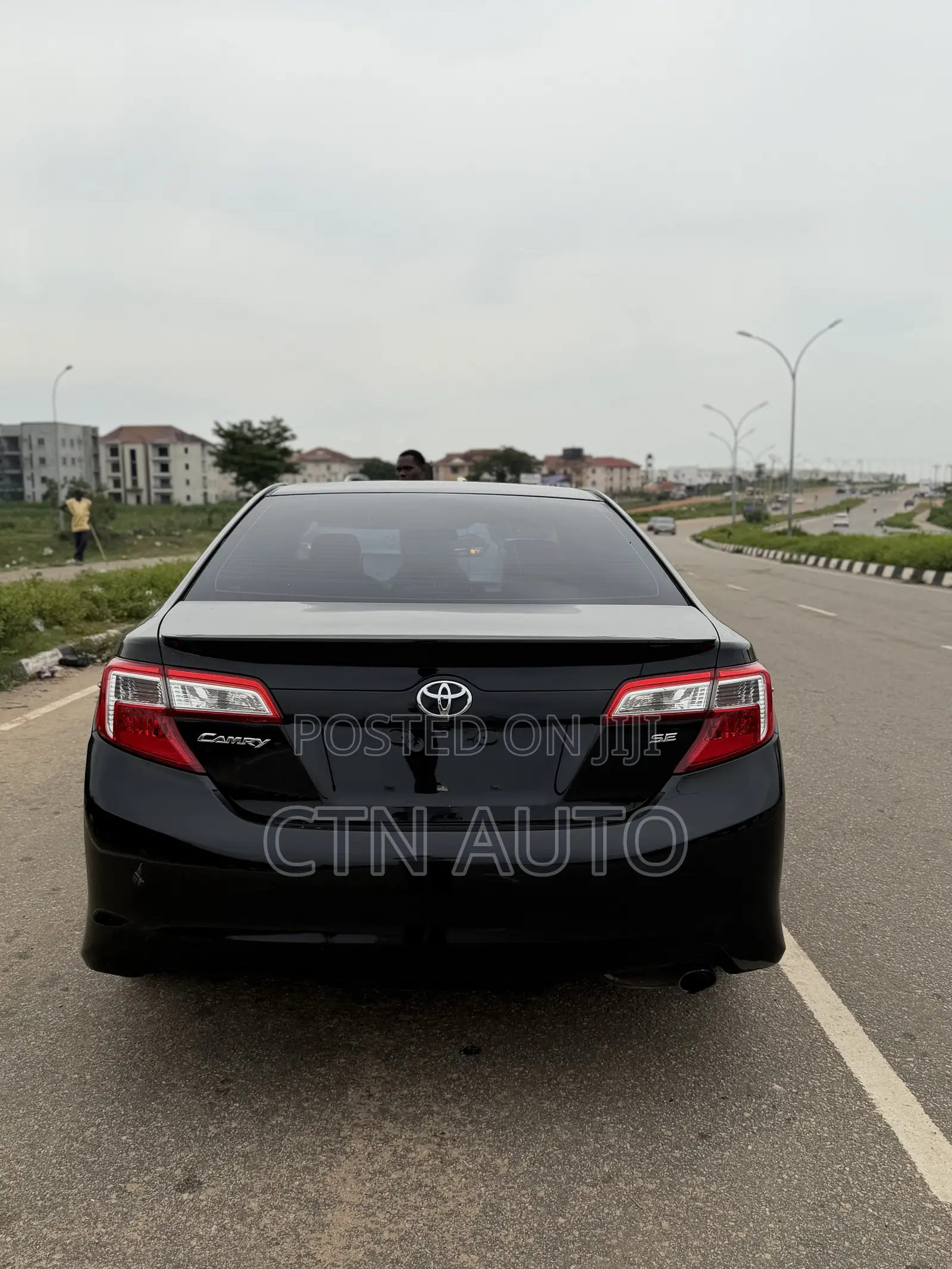 Toyota Camry SE 4dr Sedan (2.5L 4cyl 6A) 2013 Black
