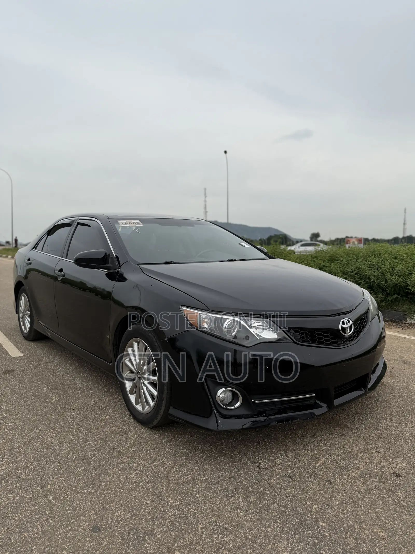 Toyota Camry SE 4dr Sedan (2.5L 4cyl 6A) 2013 Black