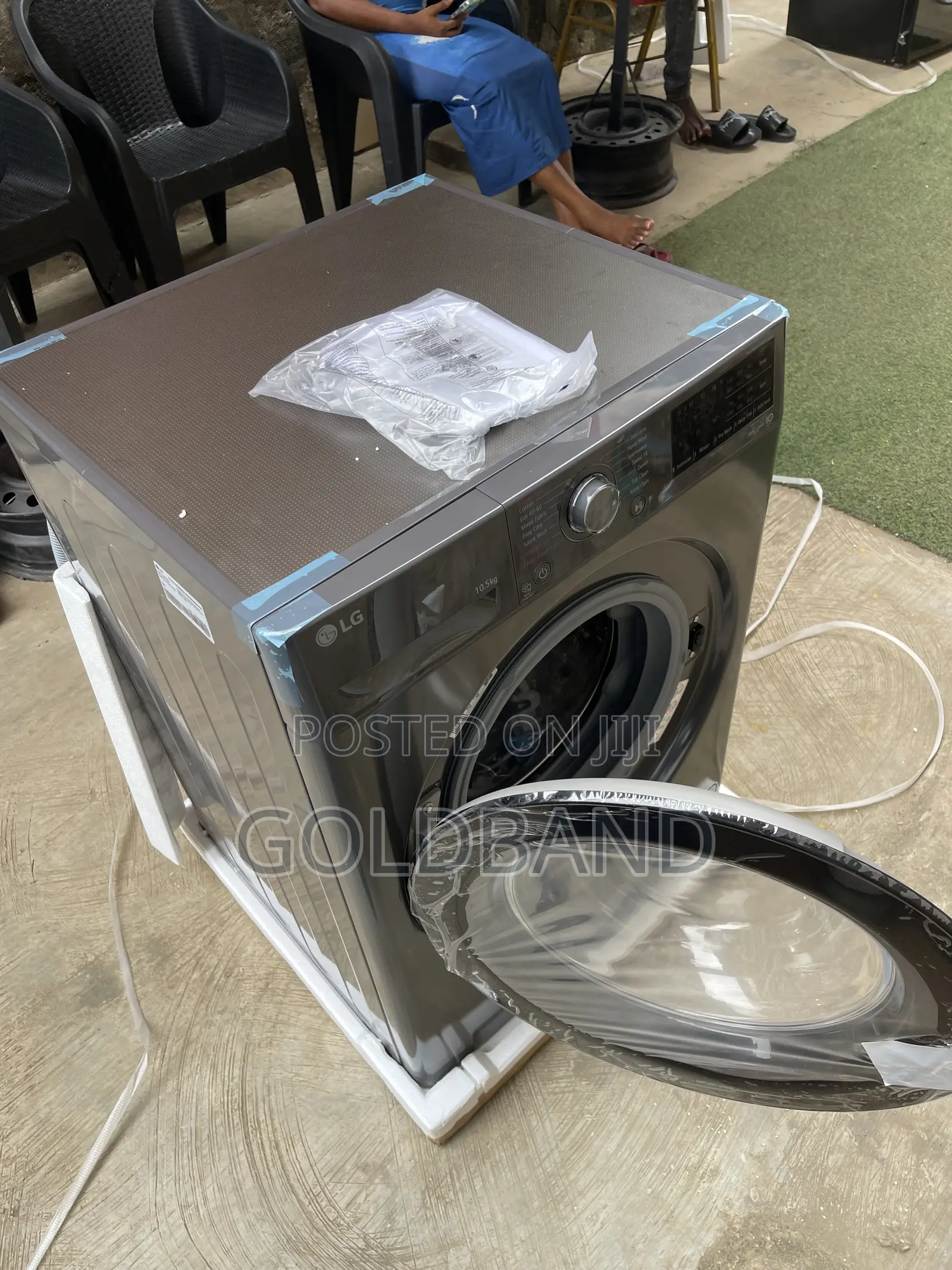 LG F4V3RYP6JE 10.5kg Convenient Wash & Dry Washer
