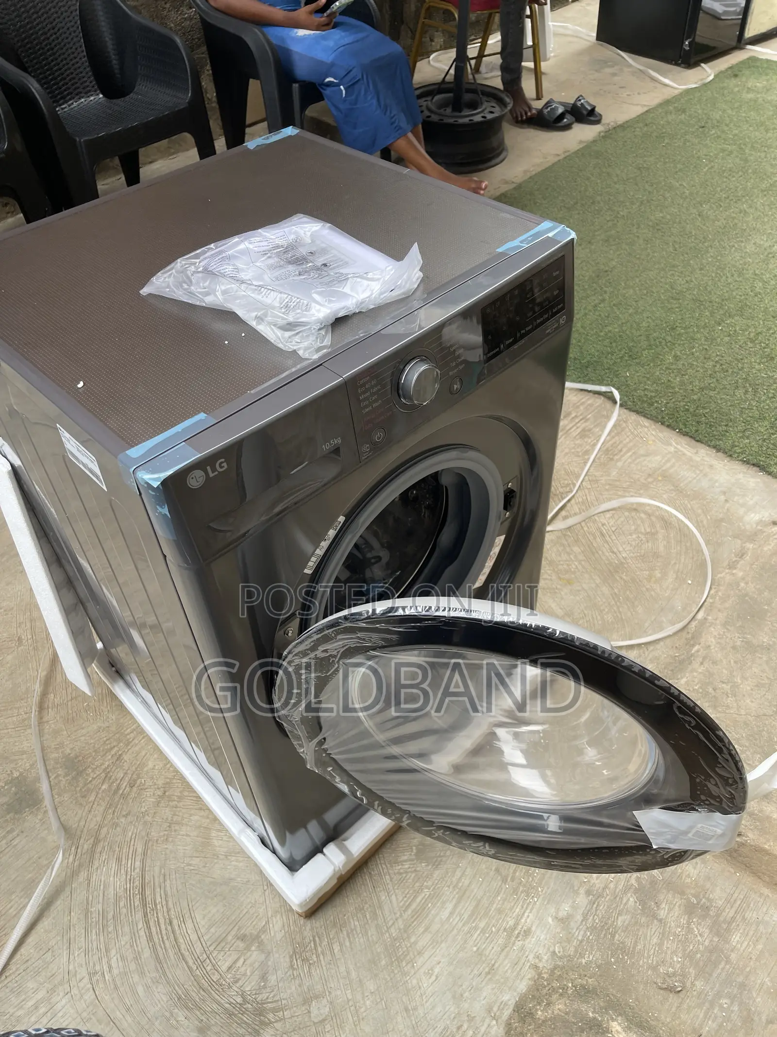 LG F4V3RYP6JE 10.5kg Convenient Wash & Dry Washer