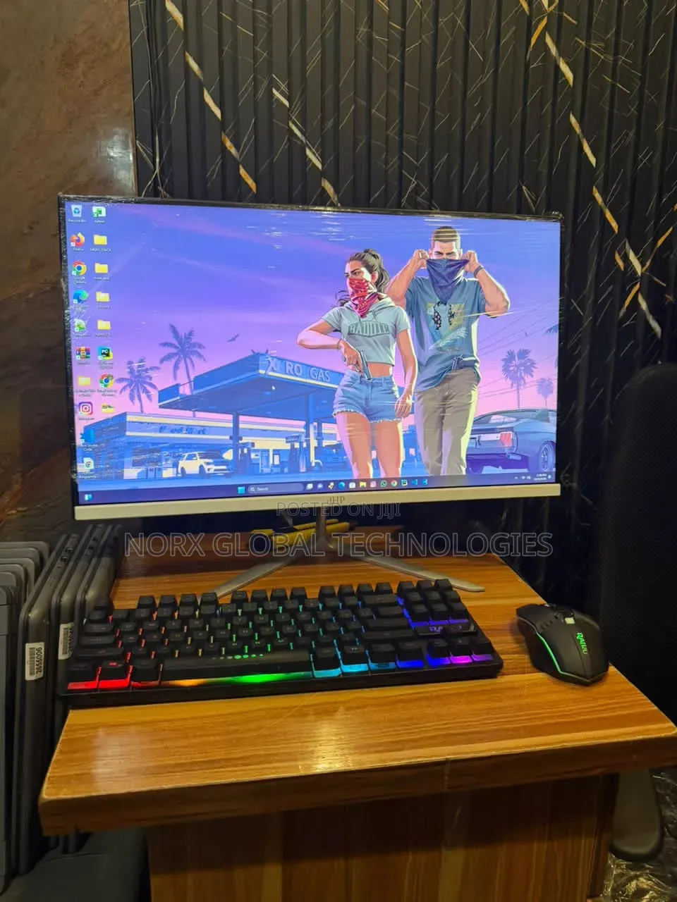 Desktop Computer 8GB Intel Core i5 SSD 256GB