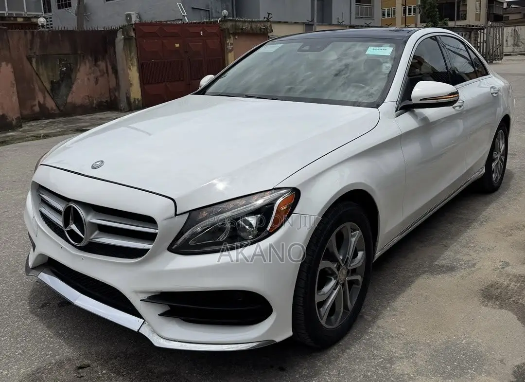 Mercedes-Benz C300 Luxury 4Matic Sedan AWD (2.0L 4cyl 7A) 2016 White