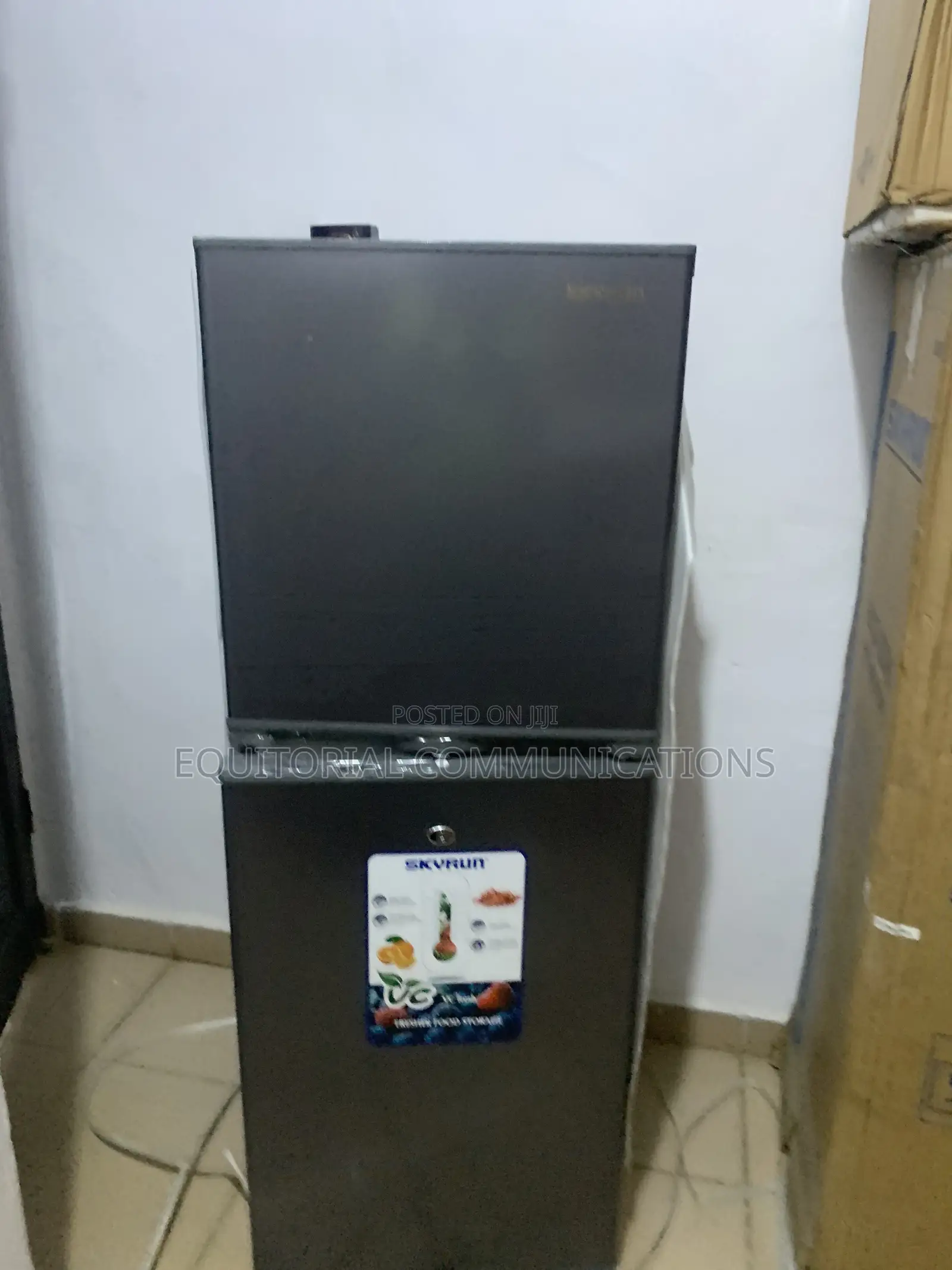 Skyrun 195L Refrigerator – Keep Your Food Fresh, Cool & Well Organized