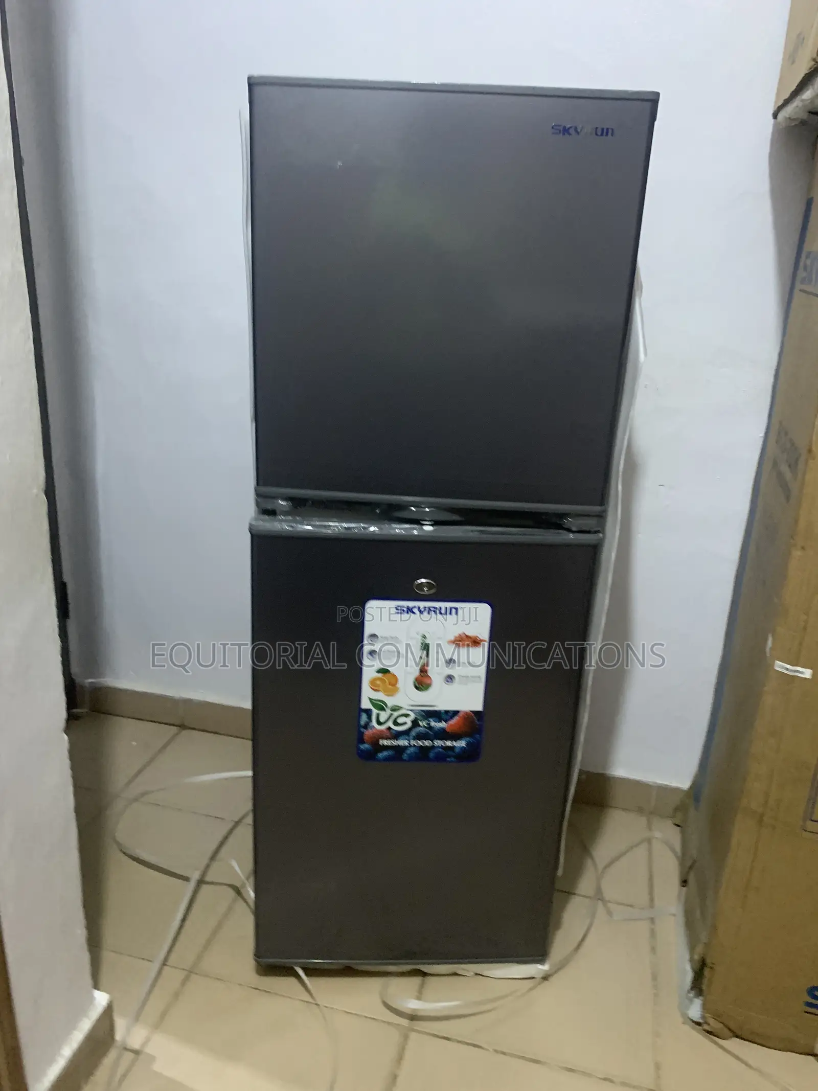 Skyrun Refrigerator 195L –The Perfect Addition to Your Modern Kitchen