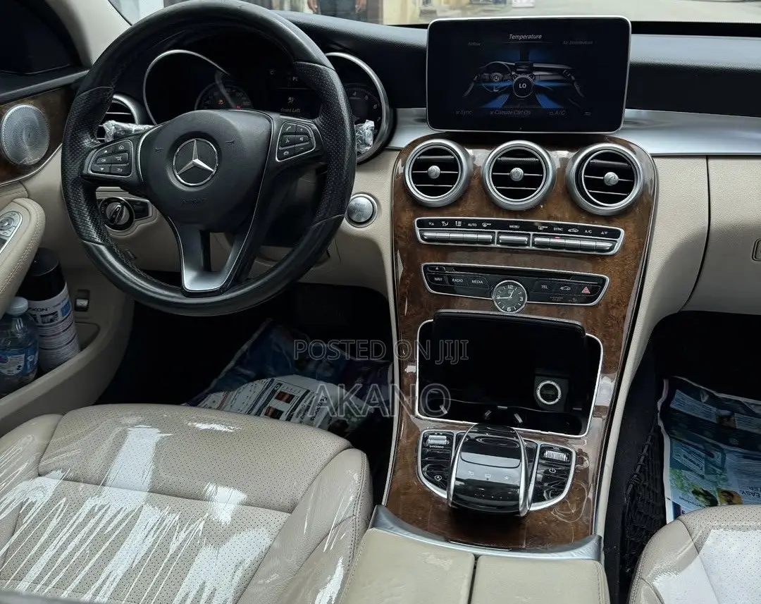 Mercedes-Benz C300 Luxury 4Matic Sedan AWD (2.0L 4cyl 7A) 2016 White