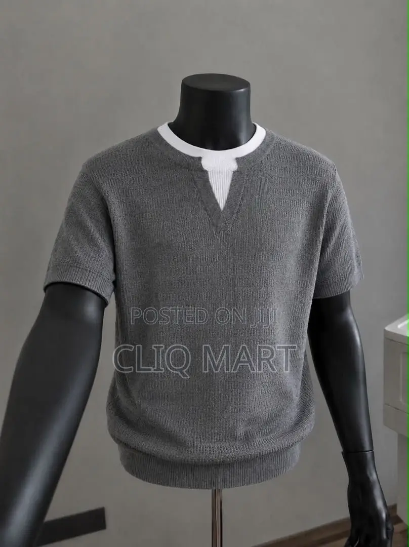 Men’s Premium Mock-Neck v-Notch Knit Tee