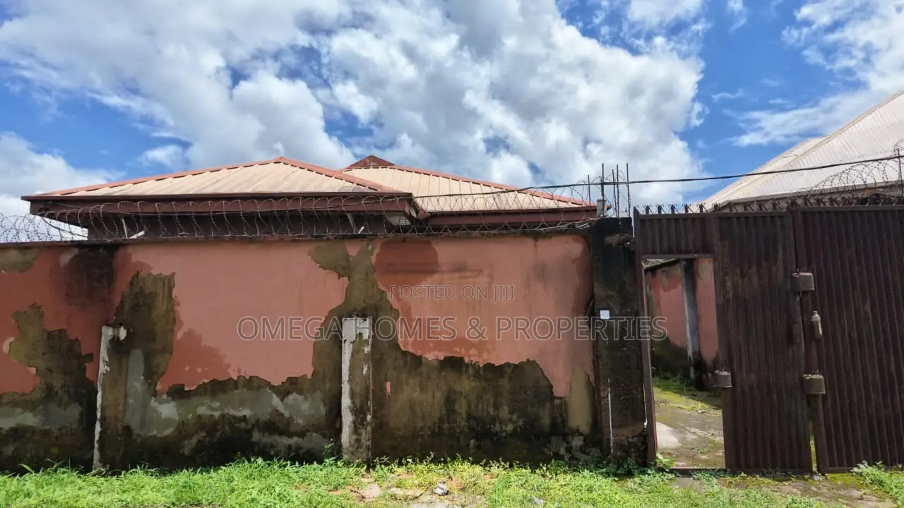 5bdrm Bungalow in Umuahia for sale